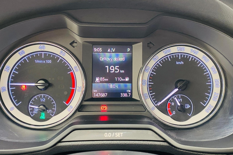ŠKODA OCTAVIA 1.5 E-TEC DSG STYLE na splátky - fotografie 10