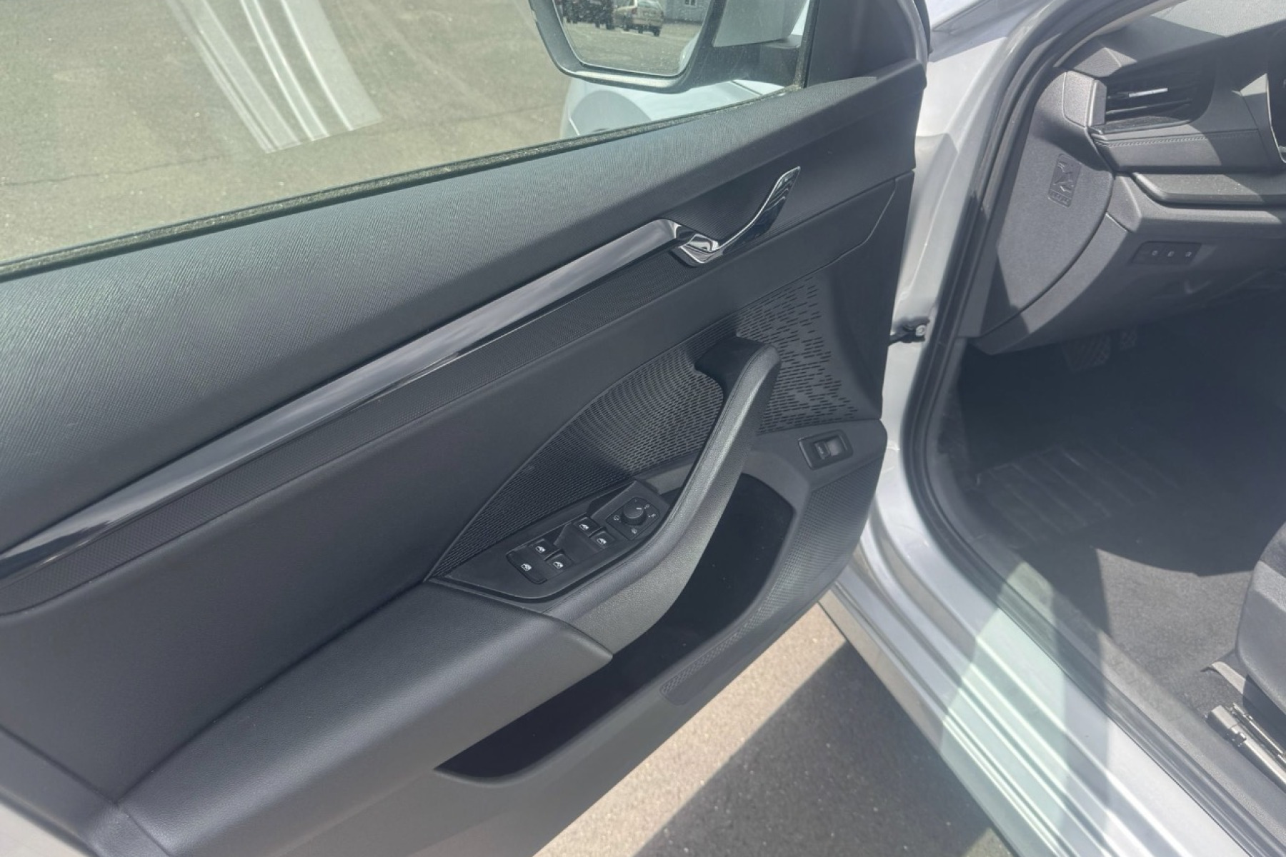 ŠKODA OCTAVIA 1.5 G-TEC DSG na splátky - fotografie 12