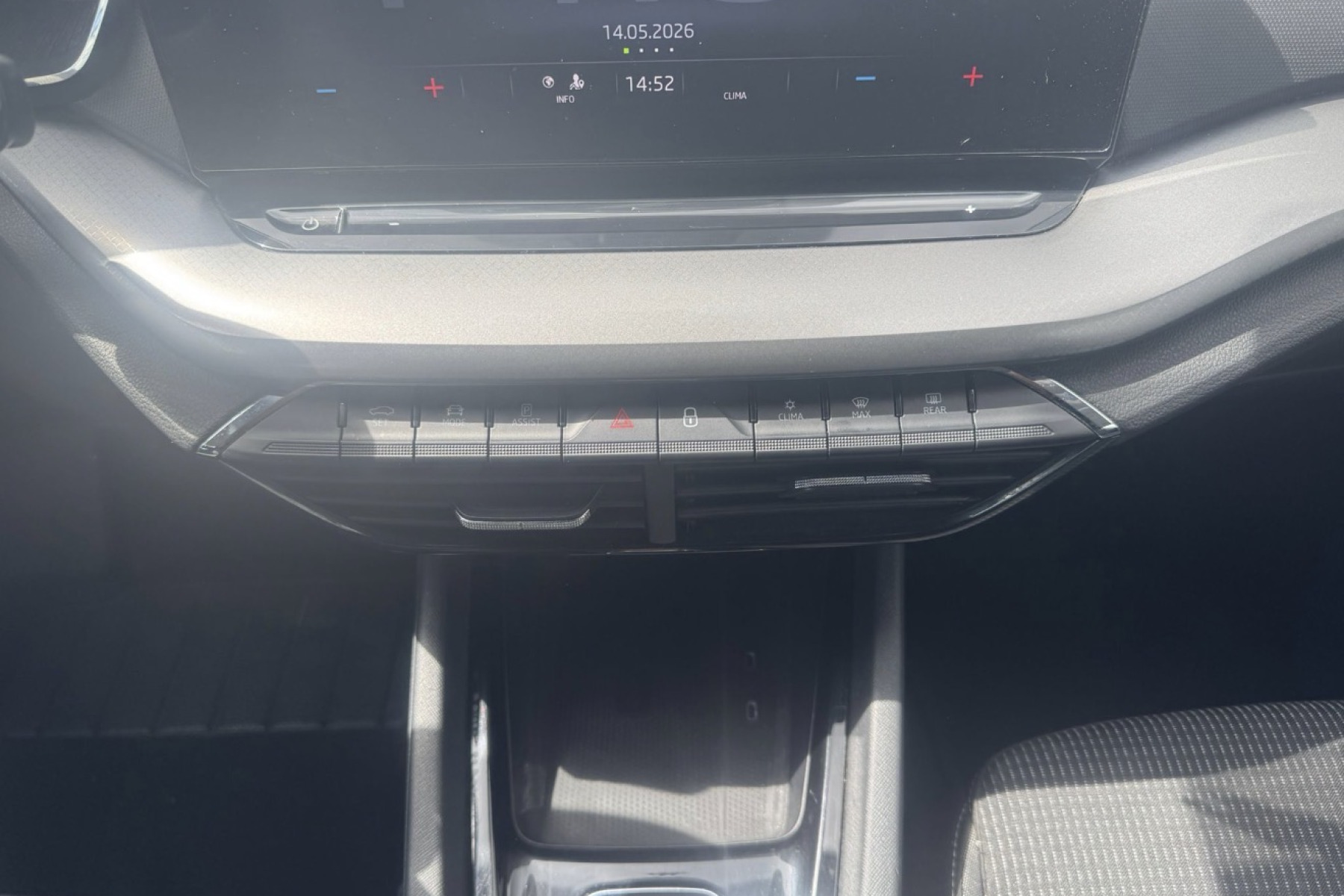 ŠKODA OCTAVIA 1.5 G-TEC DSG na splátky - fotografie 16