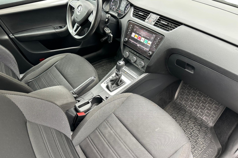ŠKODA OCTAVIA 1.6 TDI 85 KW DSG na splátky - fotografie 7