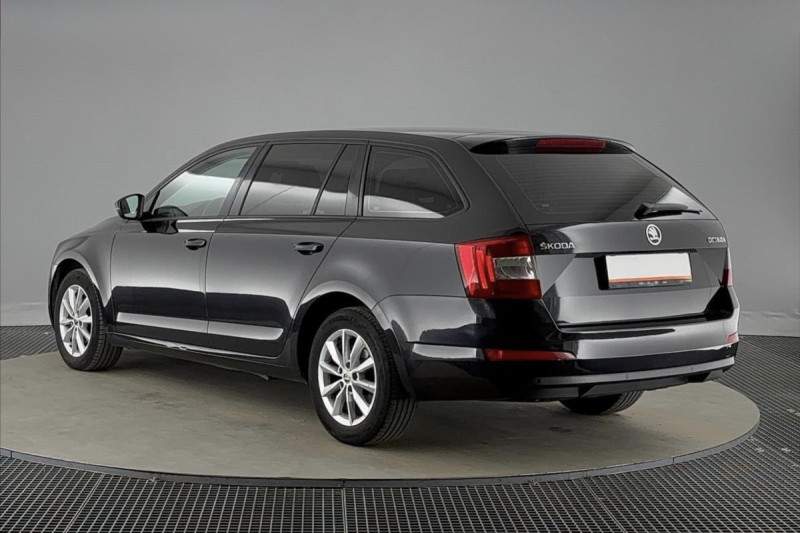 ŠKODA OCTAVIA COMBI 1.6 TDI na splátky - fotografie 26