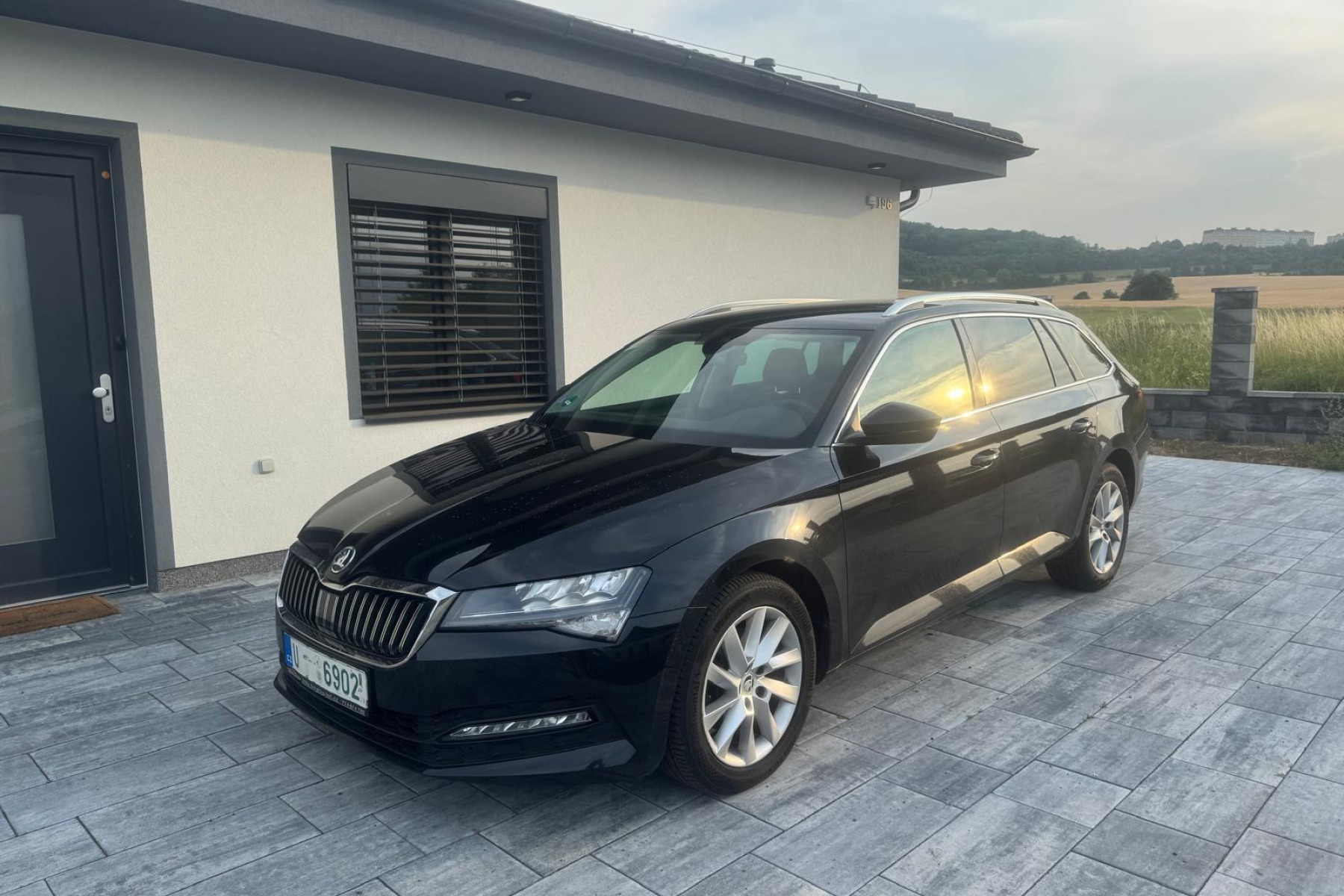 ŠKODA SUPERB COMBI 1.5 TSI 110 KW 6M BUSINESS LINE na splátky - fotografie 14
