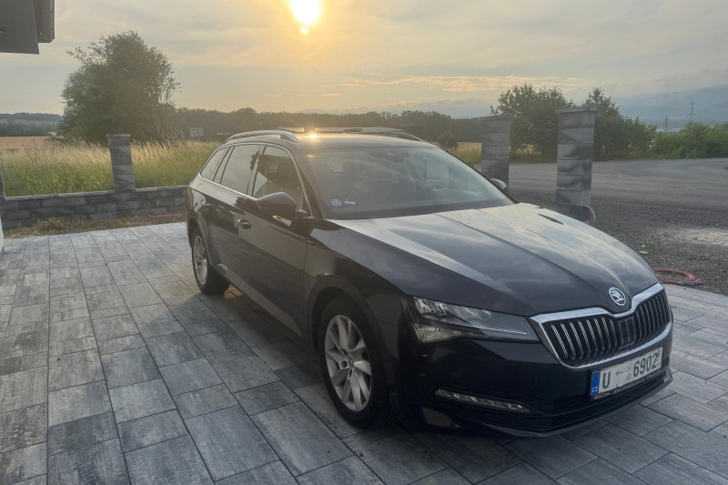 ŠKODA SUPERB COMBI 1.5 TSI 110 KW 6M BUSINESS LINE na splátky - fotografie 24