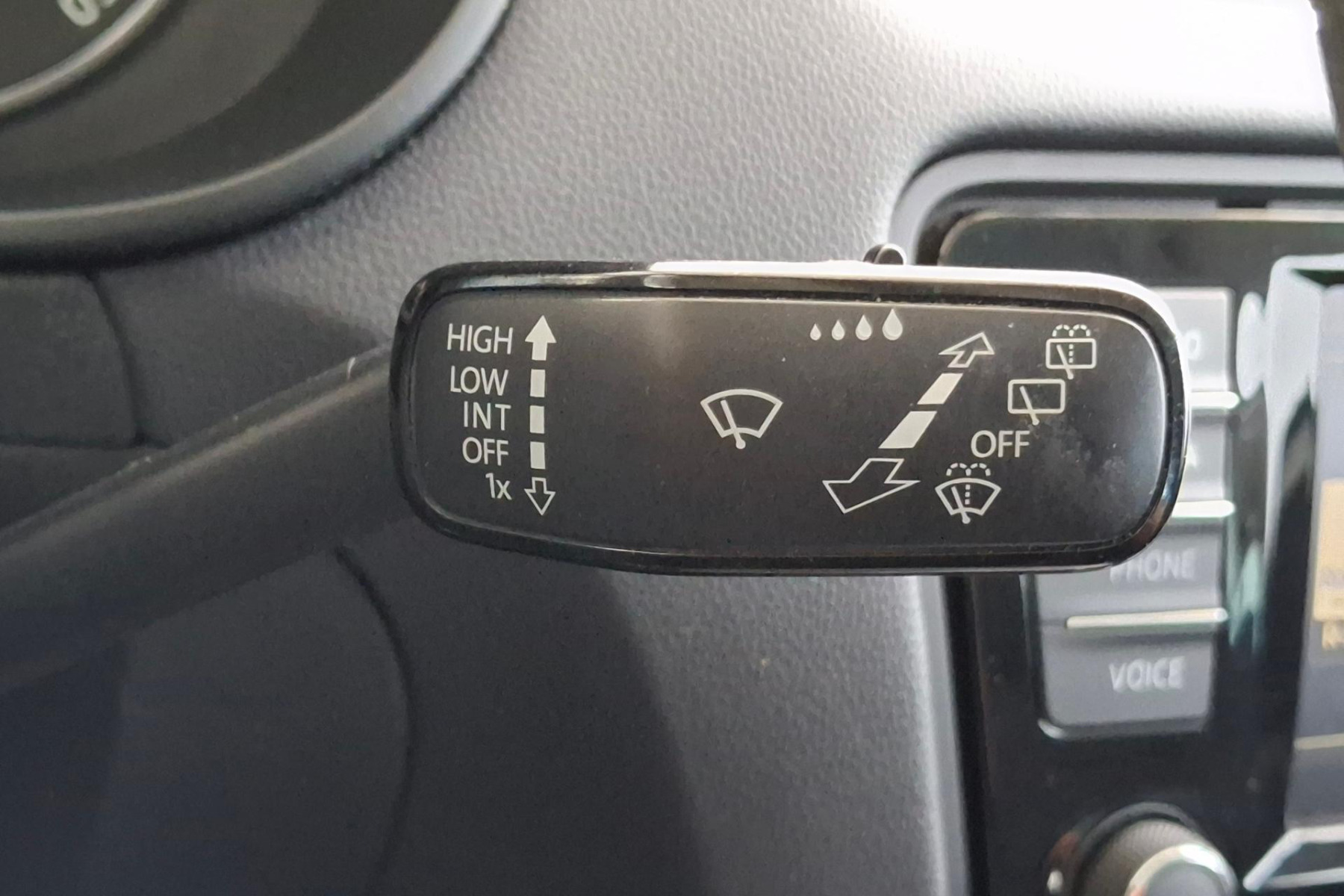 ŠKODA OCTAVIA COMBI 1.6 TDI 81 KW  STYLE na splátky - fotografie 13
