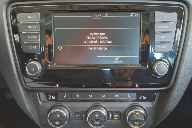 ŠKODA OCTAVIA COMBI 1.6 TDI 81 KW  STYLE na splátky - fotografie 20