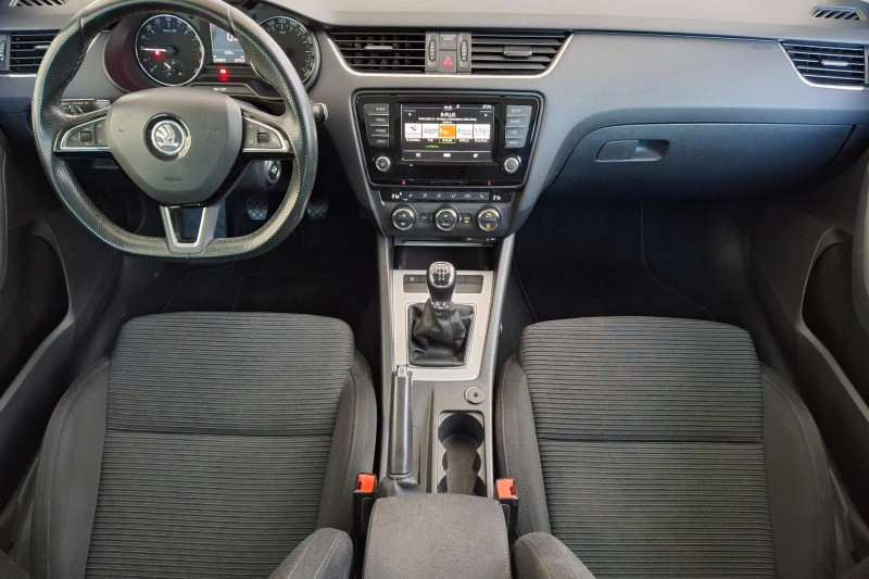 ŠKODA OCTAVIA COMBI 1.6 TDI 81 KW  STYLE na splátky - fotografie 5