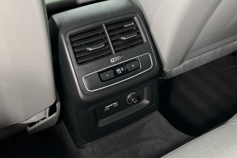 AUDI A4 AVANT 40 TDI 150 KW AUTOMAT na splátky - fotografie 21