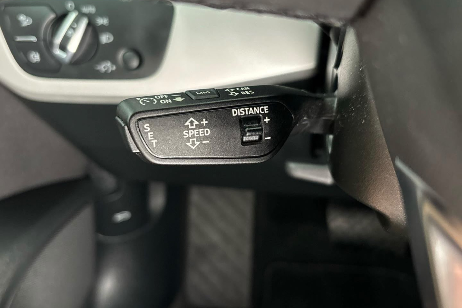 AUDI A4 AVANT 40 TDI 150 KW AUTOMAT na splátky - fotografie 22