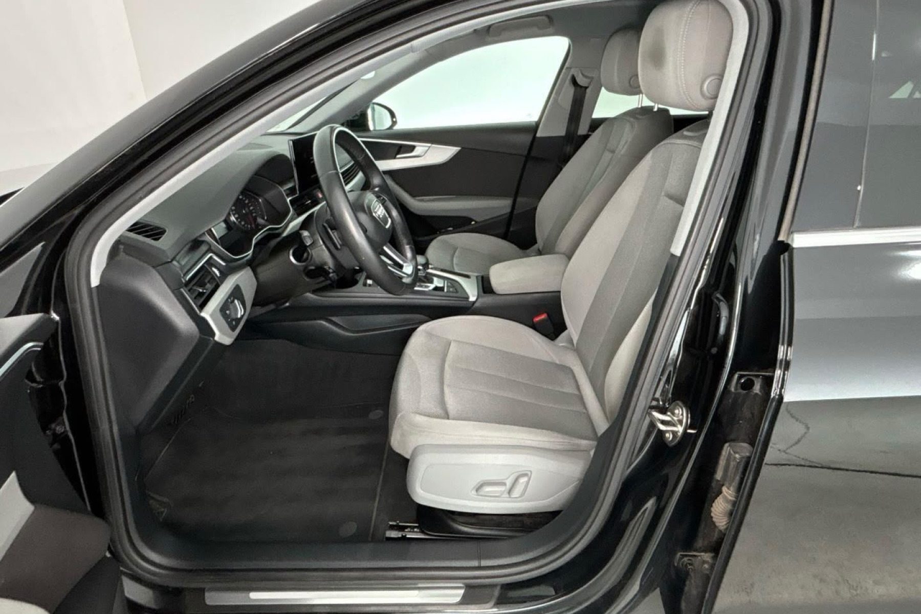 AUDI A4 AVANT 40 TDI 150 KW AUTOMAT na splátky - fotografie 13