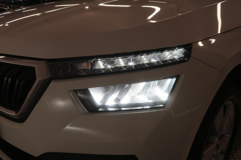 ŠKODA KAMIQ 1.5 TSI 110 KW AMBITION na splátky - fotografie 15