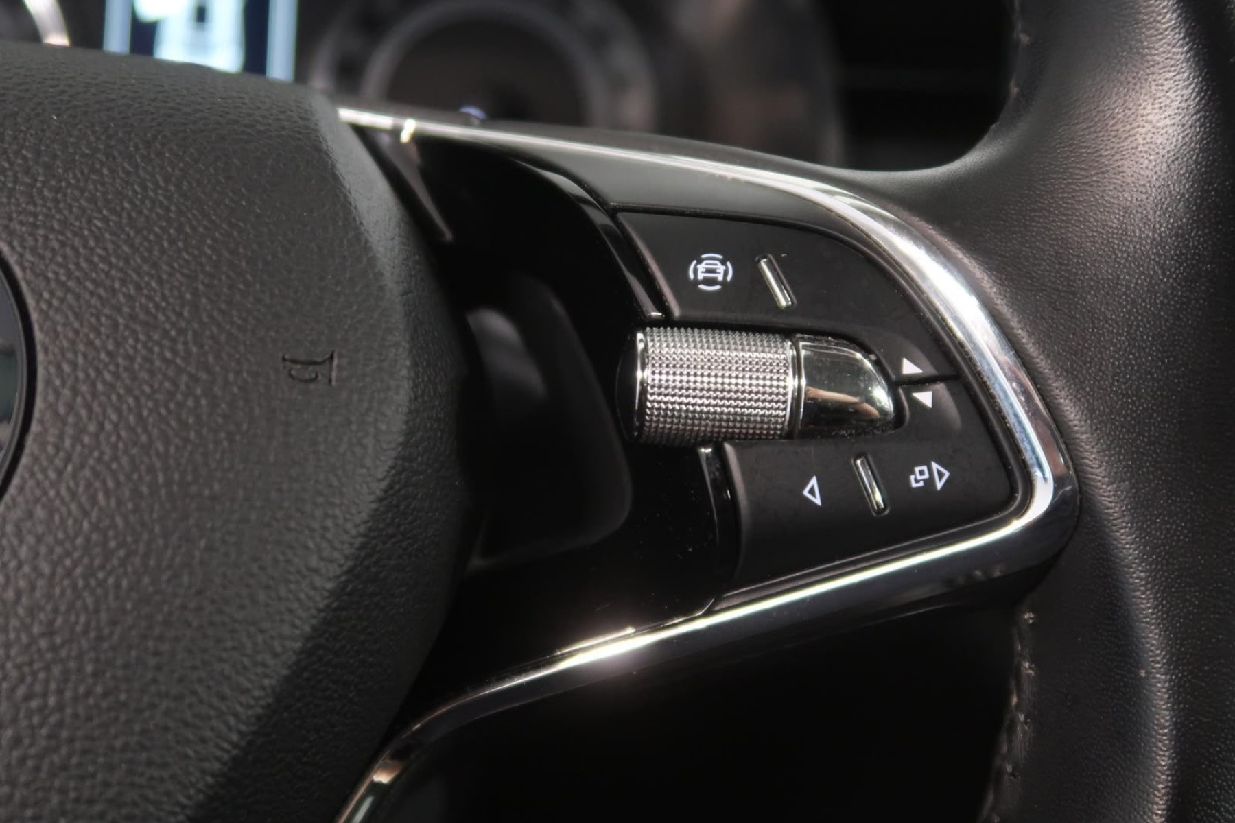 ŠKODA KAMIQ 1.5 TSI 110 KW AMBITION na splátky - fotografie 22