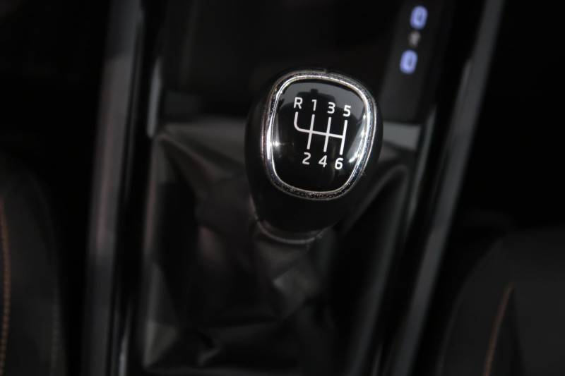 ŠKODA KAMIQ 1.5 TSI 110 KW AMBITION na splátky - fotografie 18