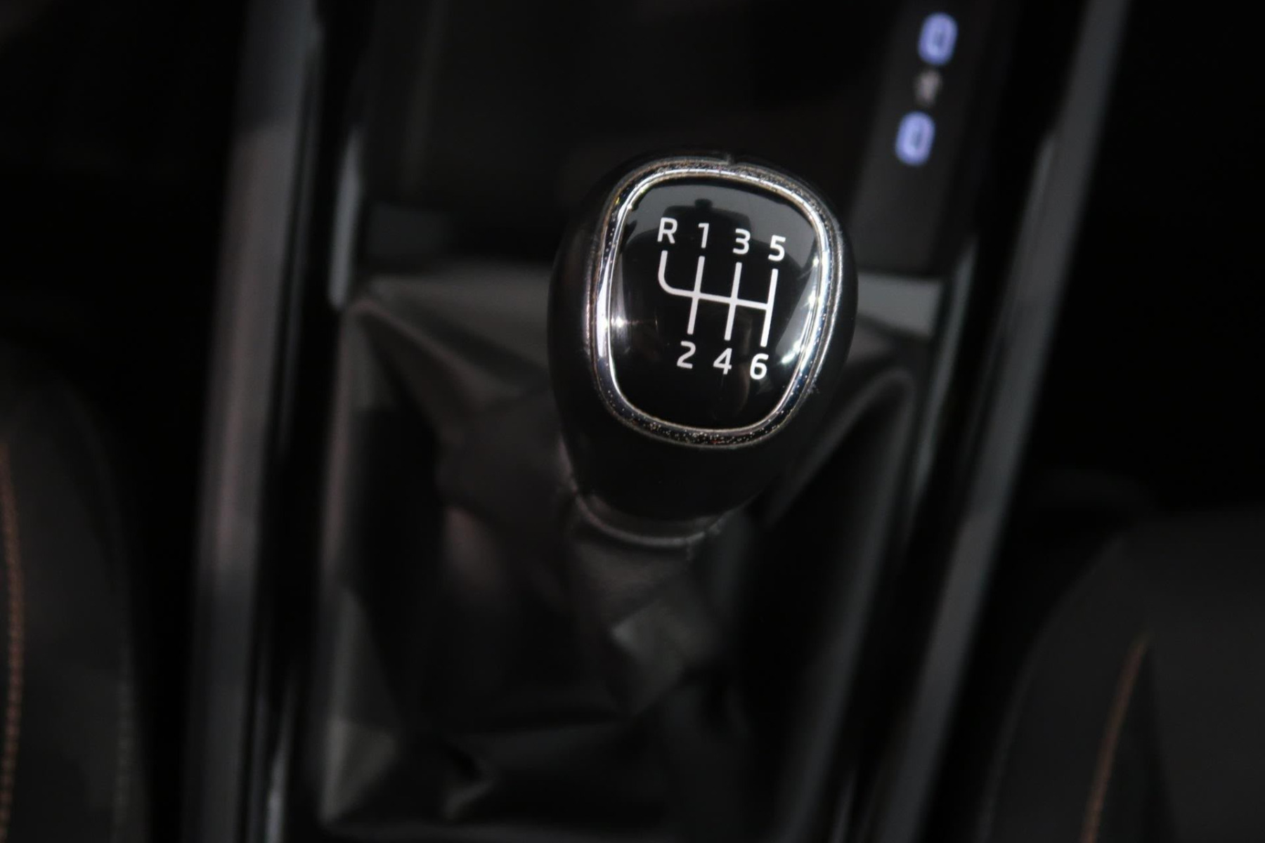 ŠKODA KAMIQ 1.5 TSI 110 KW AMBITION na splátky - fotografie 18