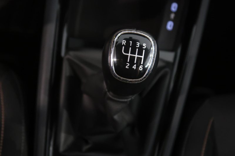 ŠKODA KAMIQ 1.5 TSI 110 KW AMBITION na splátky - fotografie 18