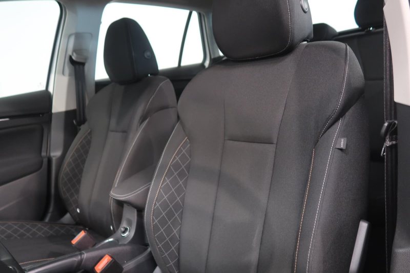 ŠKODA KAMIQ 1.5 TSI 110 KW AMBITION na splátky - fotografie 24