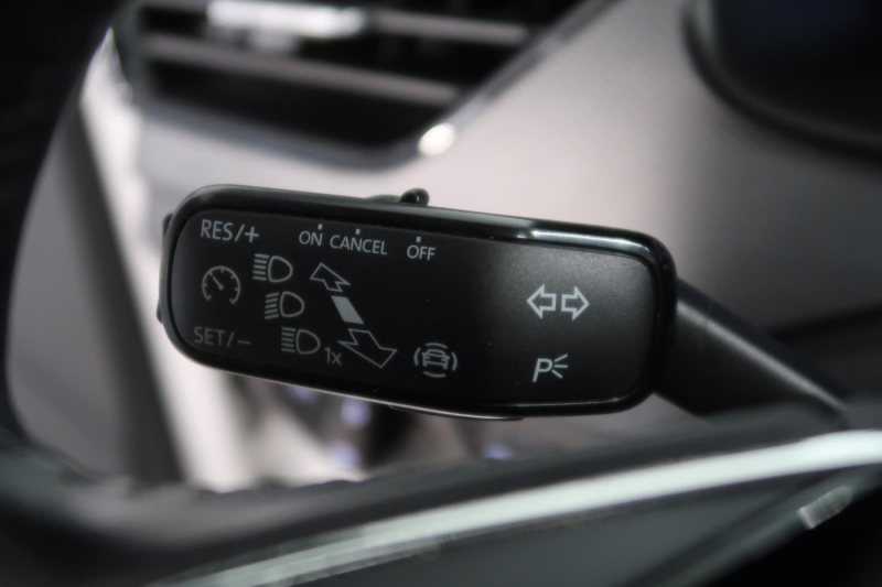 ŠKODA KAMIQ 1.5 TSI 110 KW AMBITION na splátky - fotografie 16