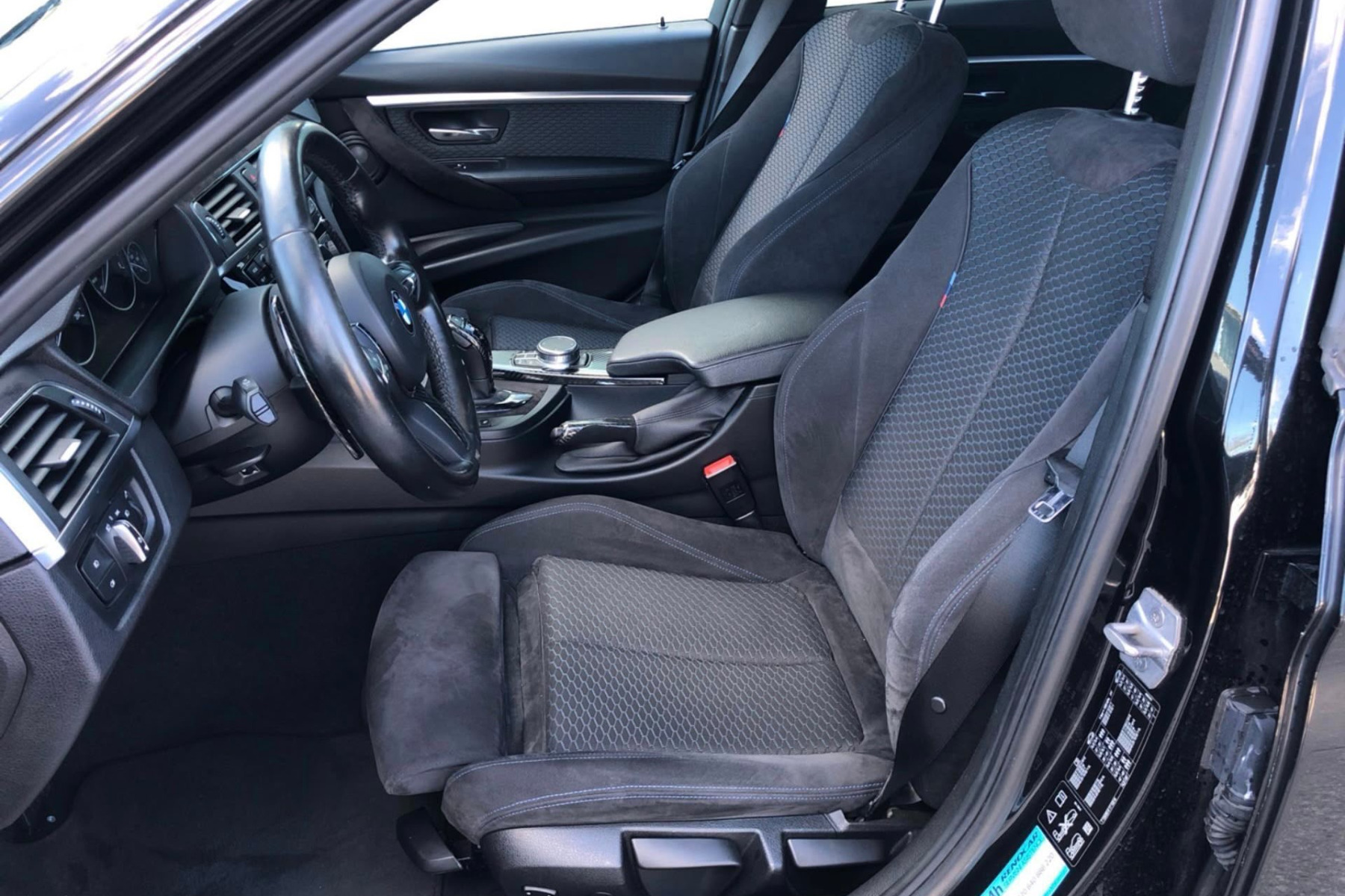 BMW 320D 140 KW M PAKET na splátky - fotografie 12