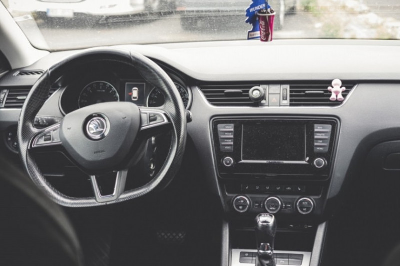 ŠKODA OCTAVIA III 2.0 TDI COMBI DSG na splátky - fotografie 16
