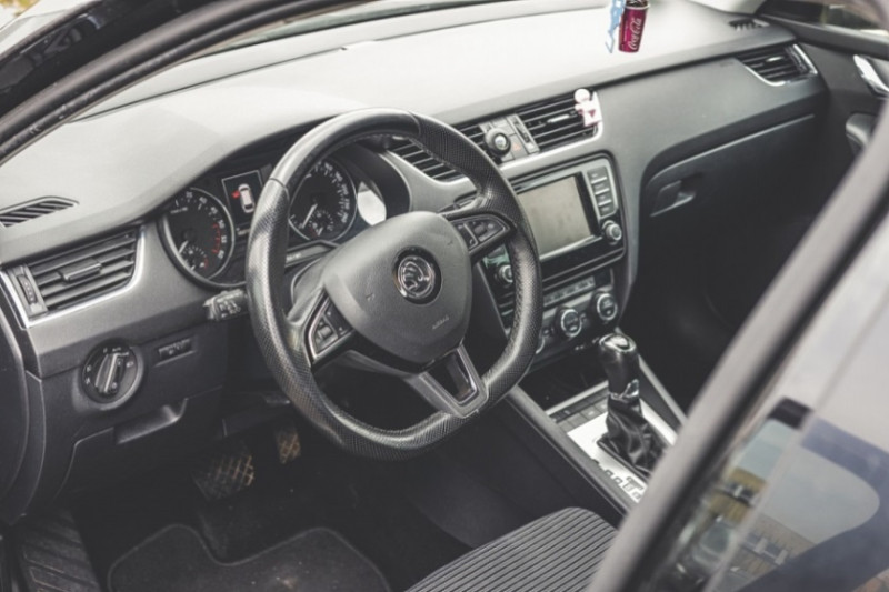 ŠKODA OCTAVIA III 2.0 TDI COMBI DSG na splátky - fotografie 17