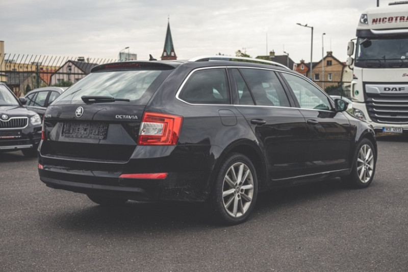 ŠKODA OCTAVIA III 2.0 TDI COMBI DSG na splátky - fotografie 7