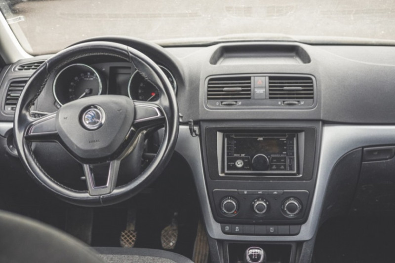 ŠKODA YETI 2.0 TDI na splátky - fotografie 12